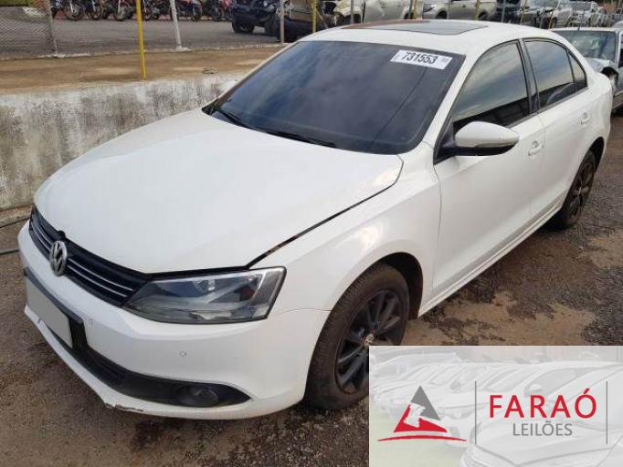 VOLKSWAGEN JETTA 13/13