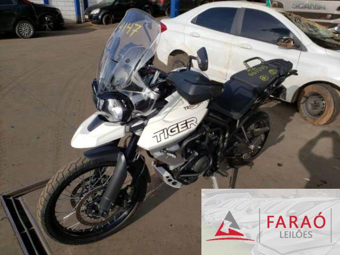 TRIUMPH TIGER 800 18/18
