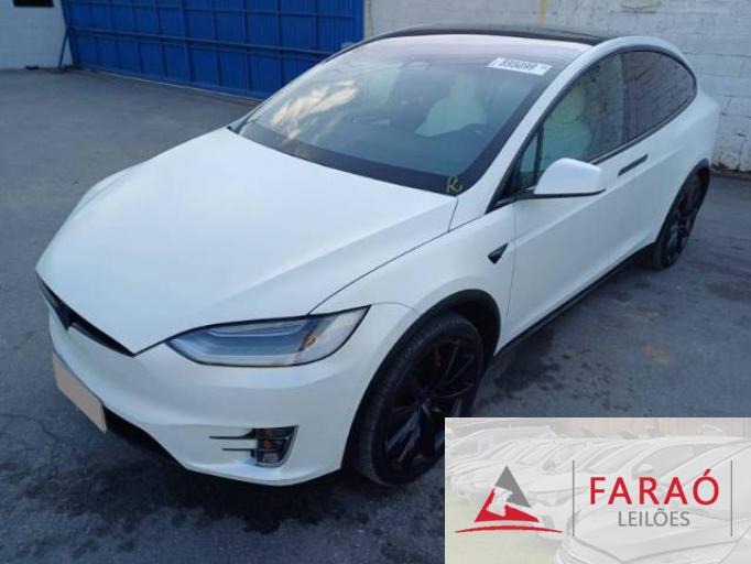 TESLA MODEL X 18/18