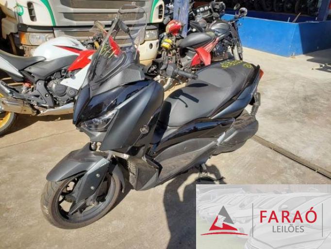 YAMAHA XMAX 250 22/22