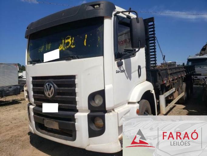 VOLKSWAGEN 24.280 E CONSTELLATION 13/14