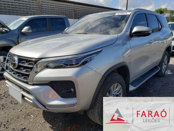 TOYOTA HILUX SW4 21/21