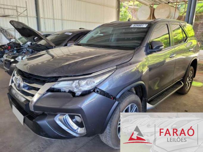 TOYOTA HILUX SW4 18/19